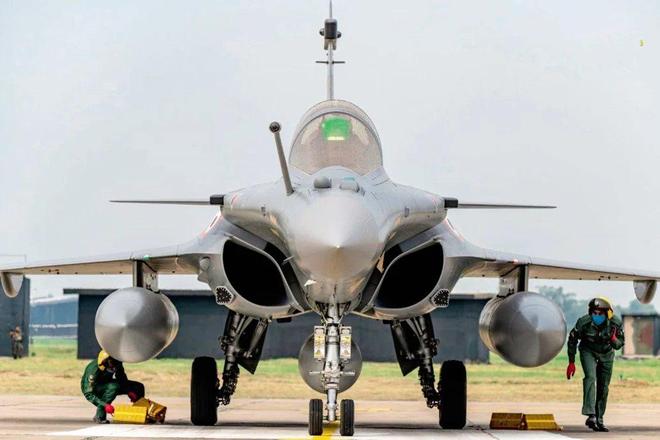 “一机双杀”战力惊人F-16全程寸功未立PP电子模拟器免费美国承认歼-10C战果(图6)