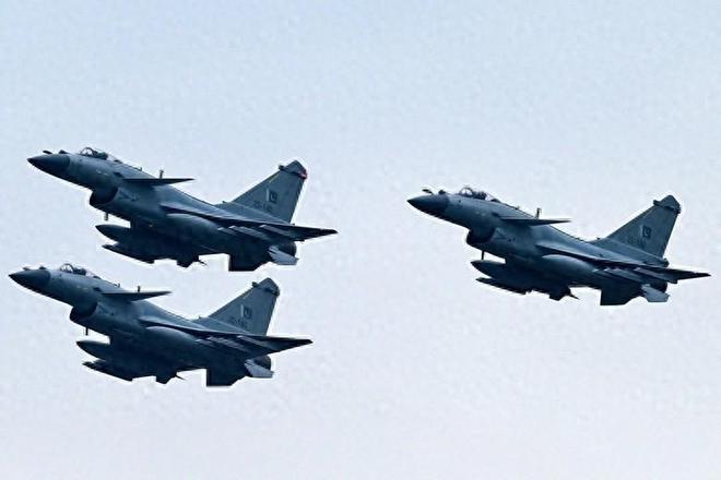 “一机双杀”战力惊人F-16全程寸功未立PP电子模拟器免费美国承认歼-10C战果(图4)